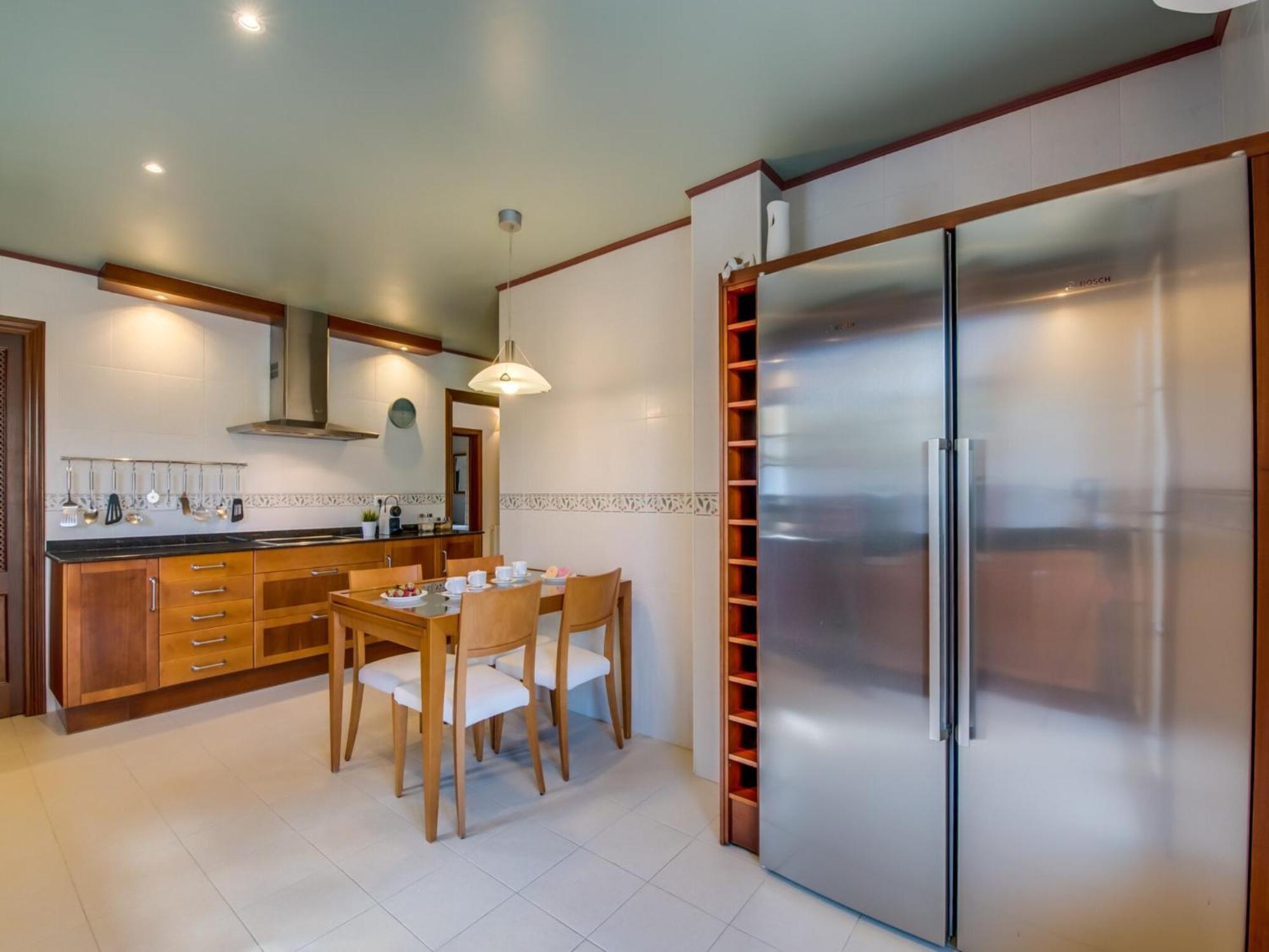 Hébergement de vacances 8 Person Home, By The